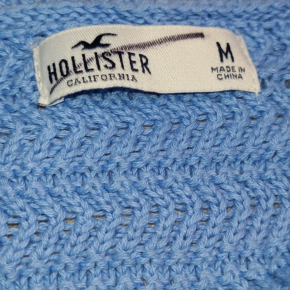 Hollister Blue Crochet Tank Top With A Daisy Floral Pattern - Picture 4 of 6